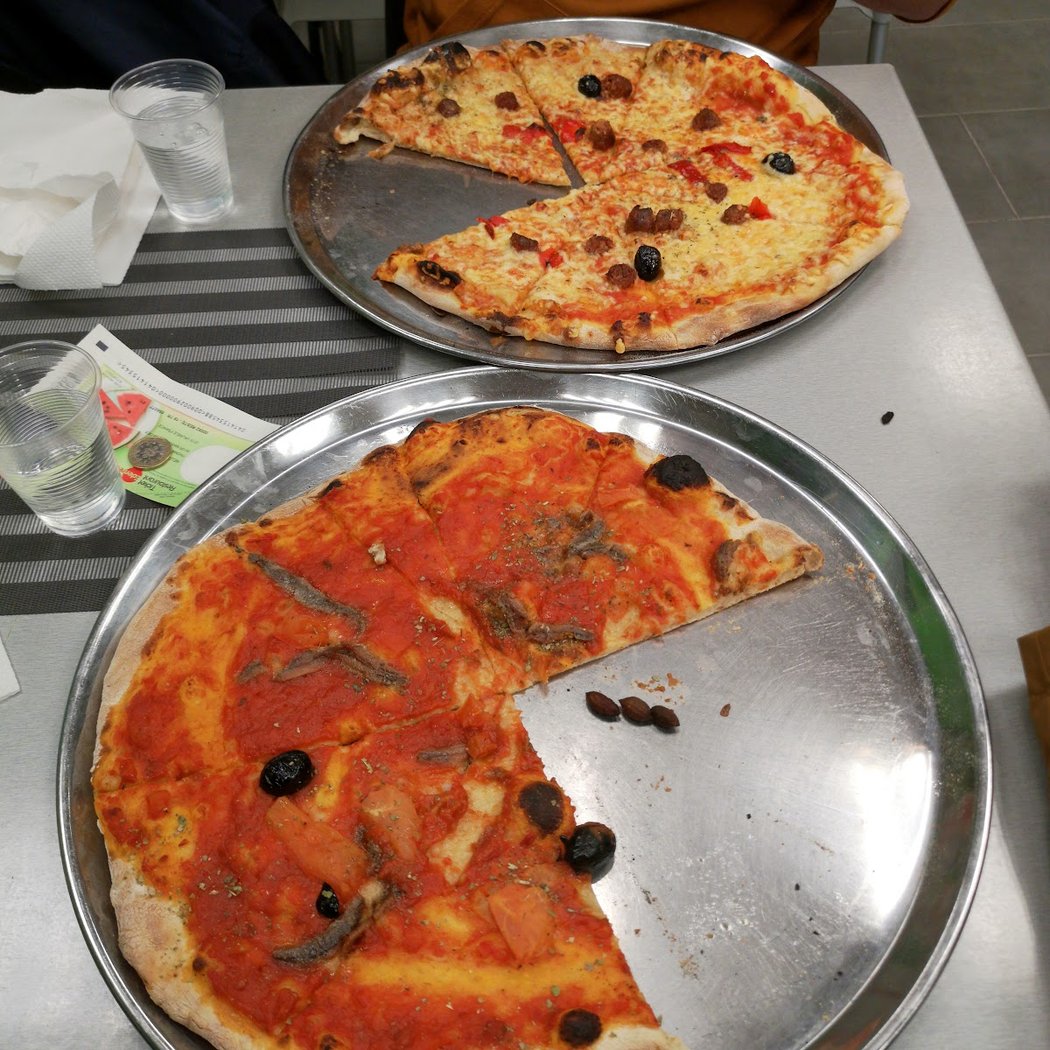 Pizzeria Le V7 1