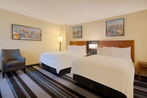 Residence Inn by Marriott New York Manhattan/Times Square 2