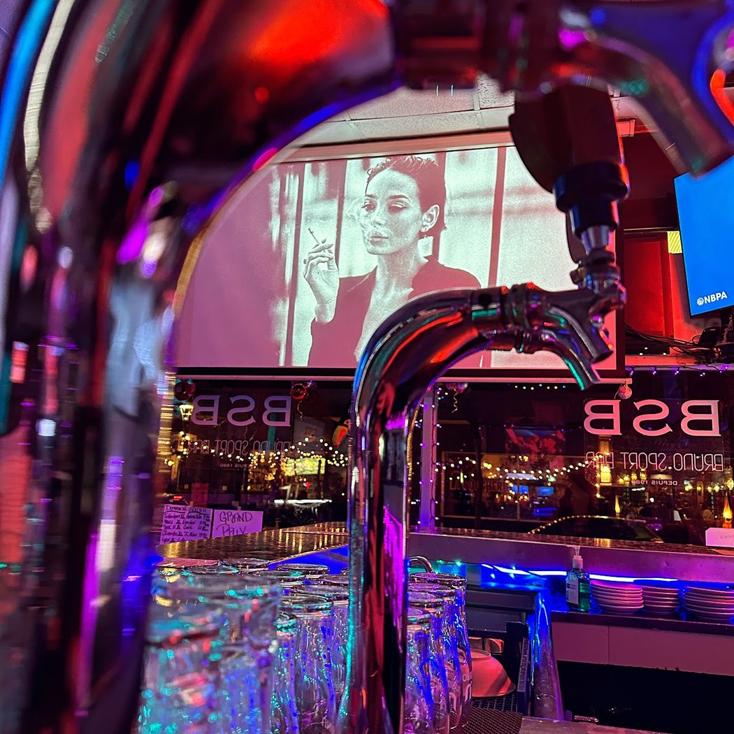 Bruno Sport Bar 2