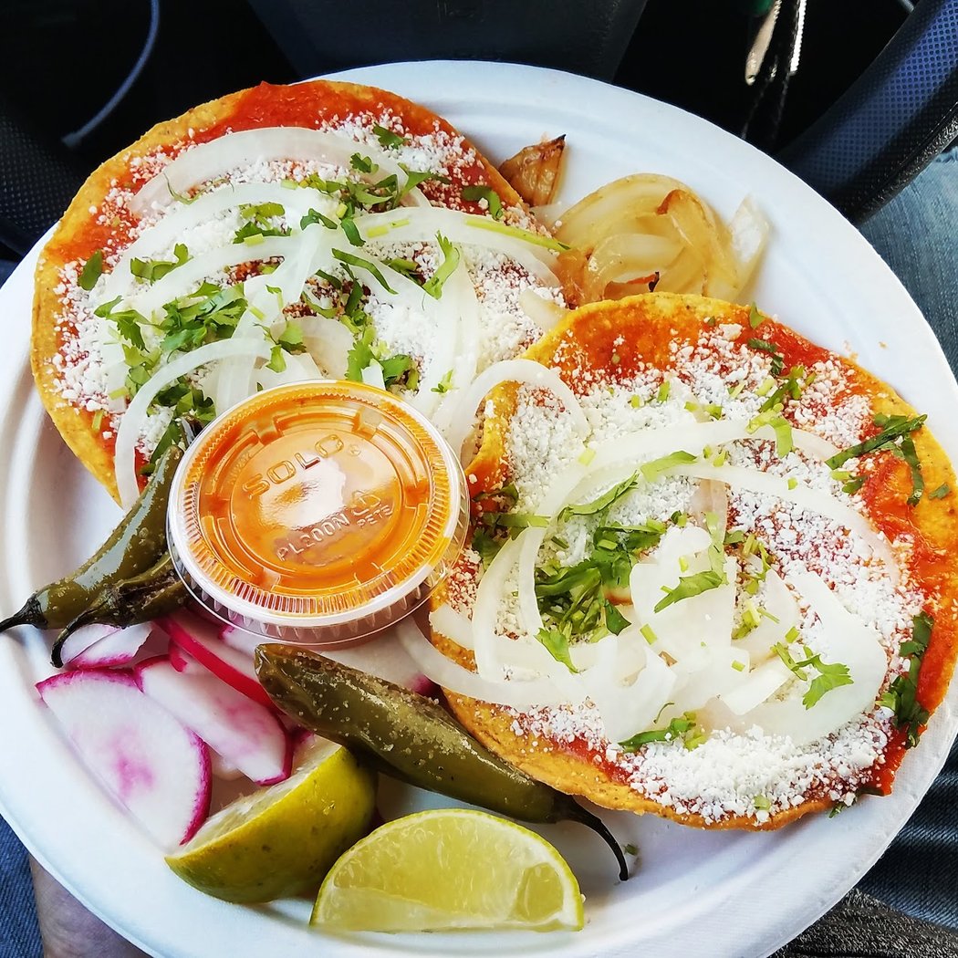 Antojitos Chapines Food Truck 1