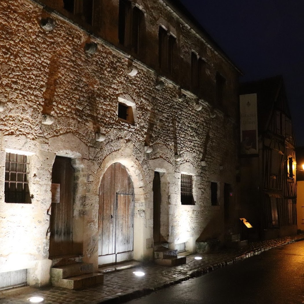 Place du Châtel 3