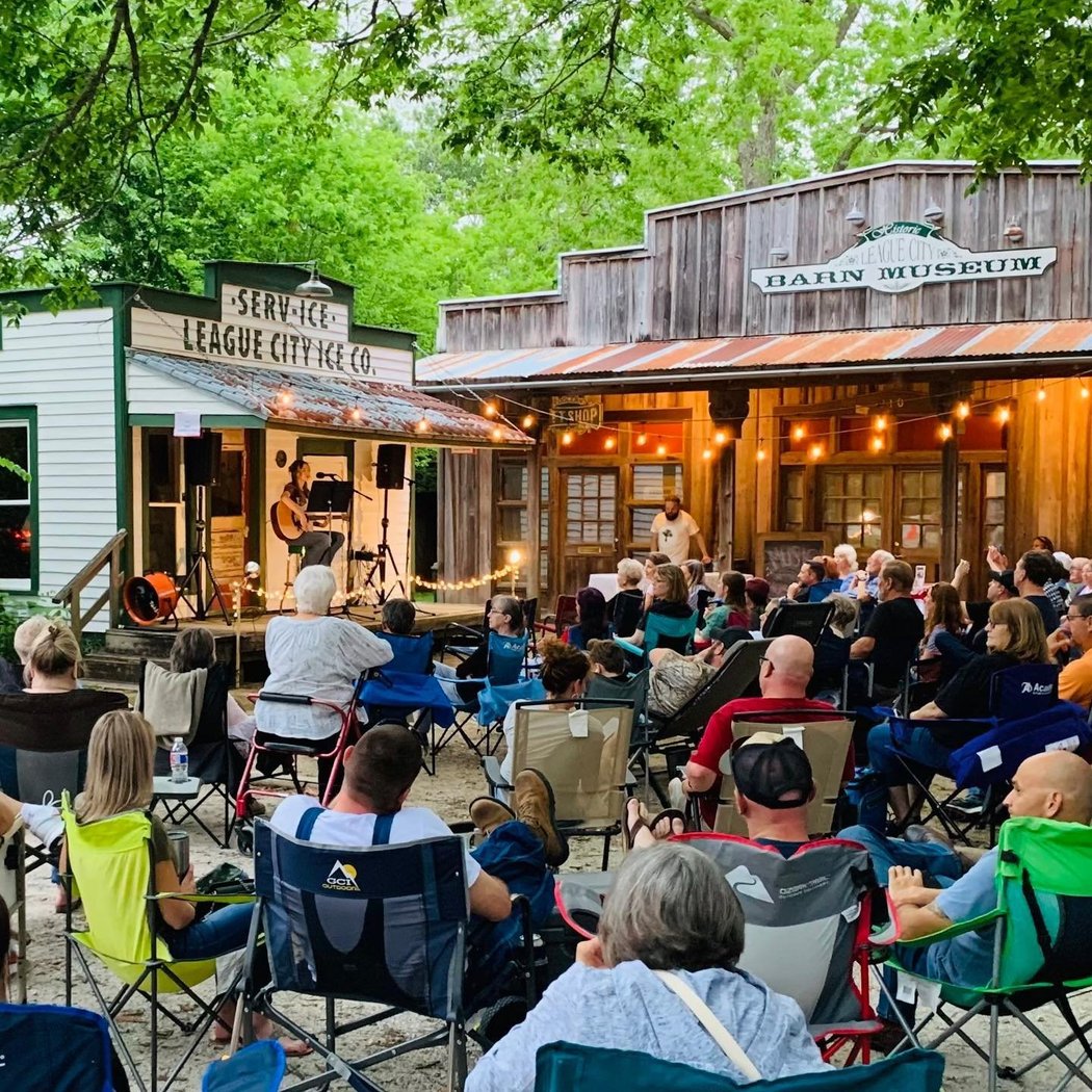 Music in the Historic District 1