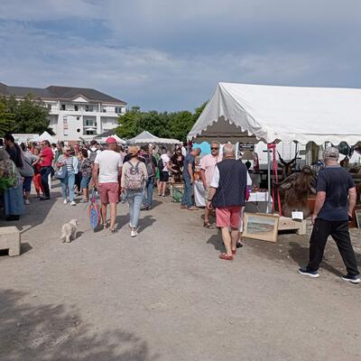 Belle brocante du pouliguen 2
