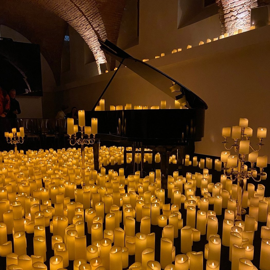 Candlelight: Tribute to Juan Gabriel on Strings