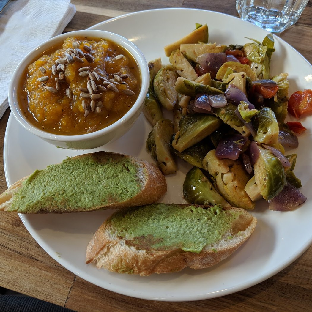 New Delhi Bistro 1