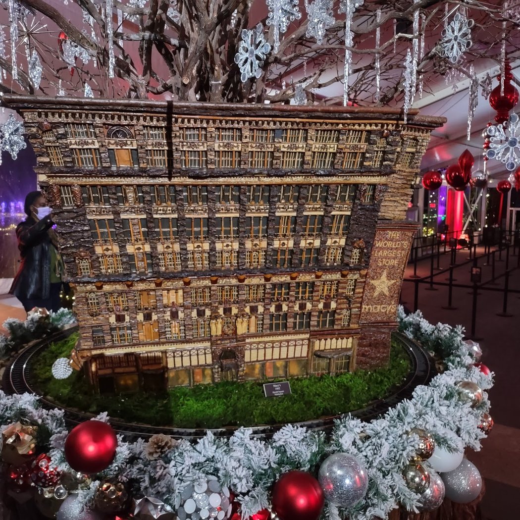 The Holiday Train Show 1