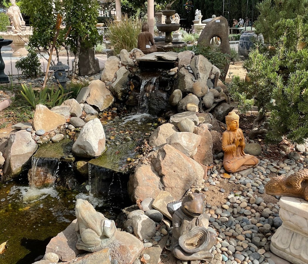Grass Farms Garden Accents 1
