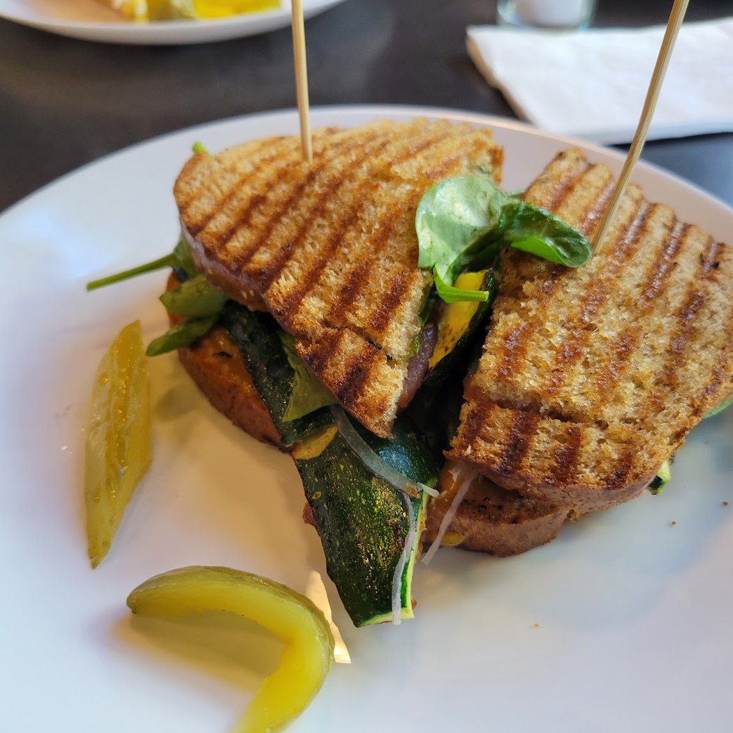 Zenti Bistro 1