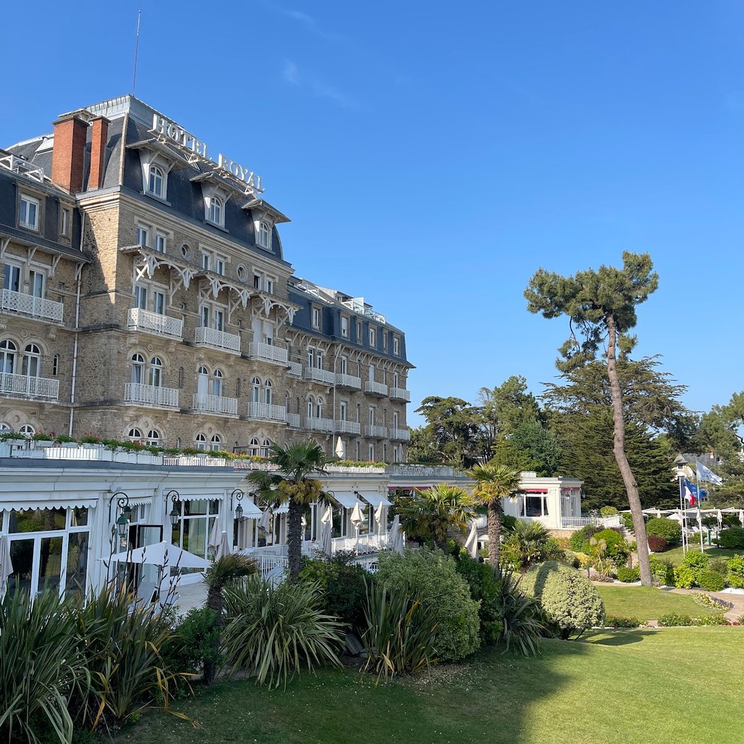 Thalassotherapy Center Thalgo La Baule 2