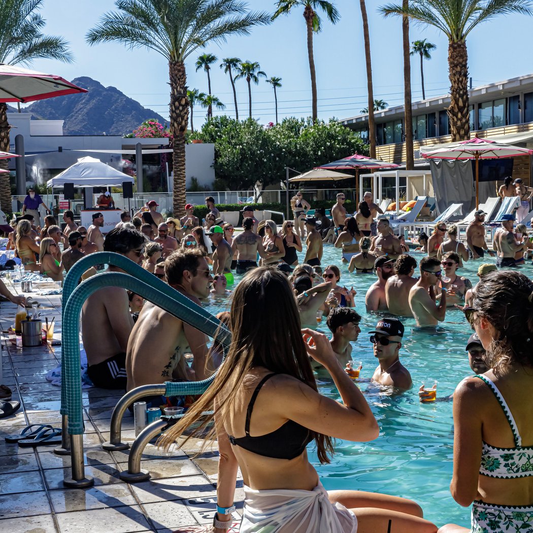 Liquid Sunshine Pool Party 2