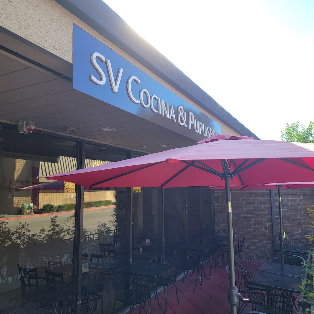 SV Cocina and Pupuseria 2