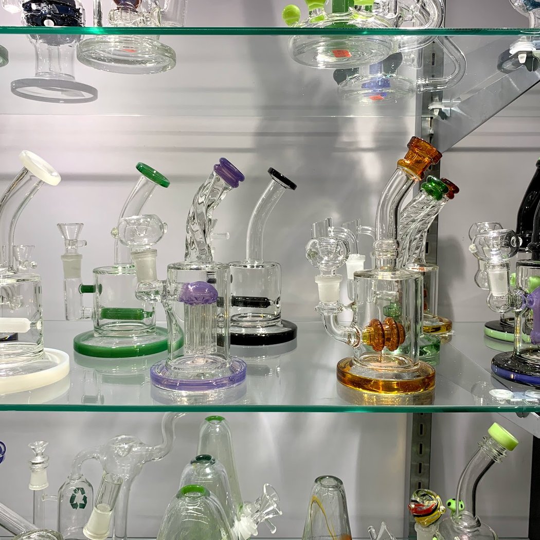 Six Fifty Smoke Shop 1
