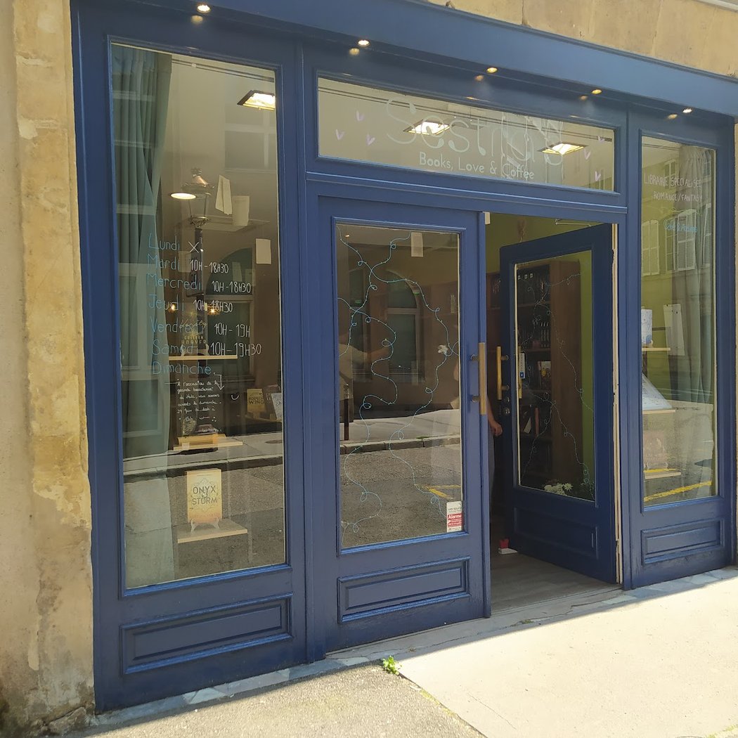 Librairie Sestra's Books 2