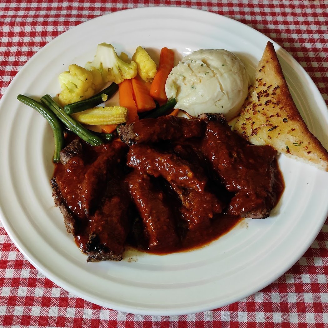 Connie's Steakhouse & Wine Bar 1
