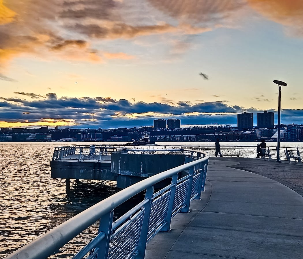 Summer on the Hudson: Star Gazing 2