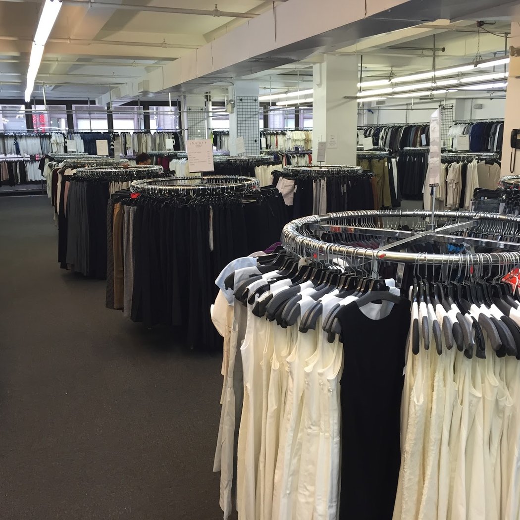 Discounted sample products from Ramy Brook 3