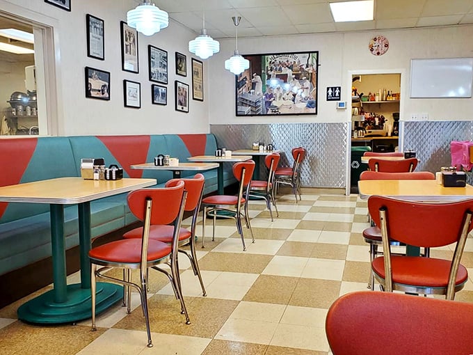 Butter Cream Bakery & Diner 3