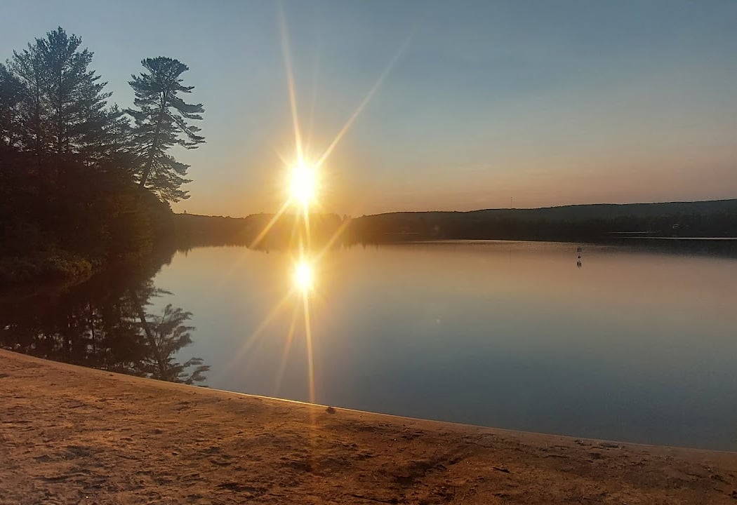 Plage municipale de Lac-Saguay 1