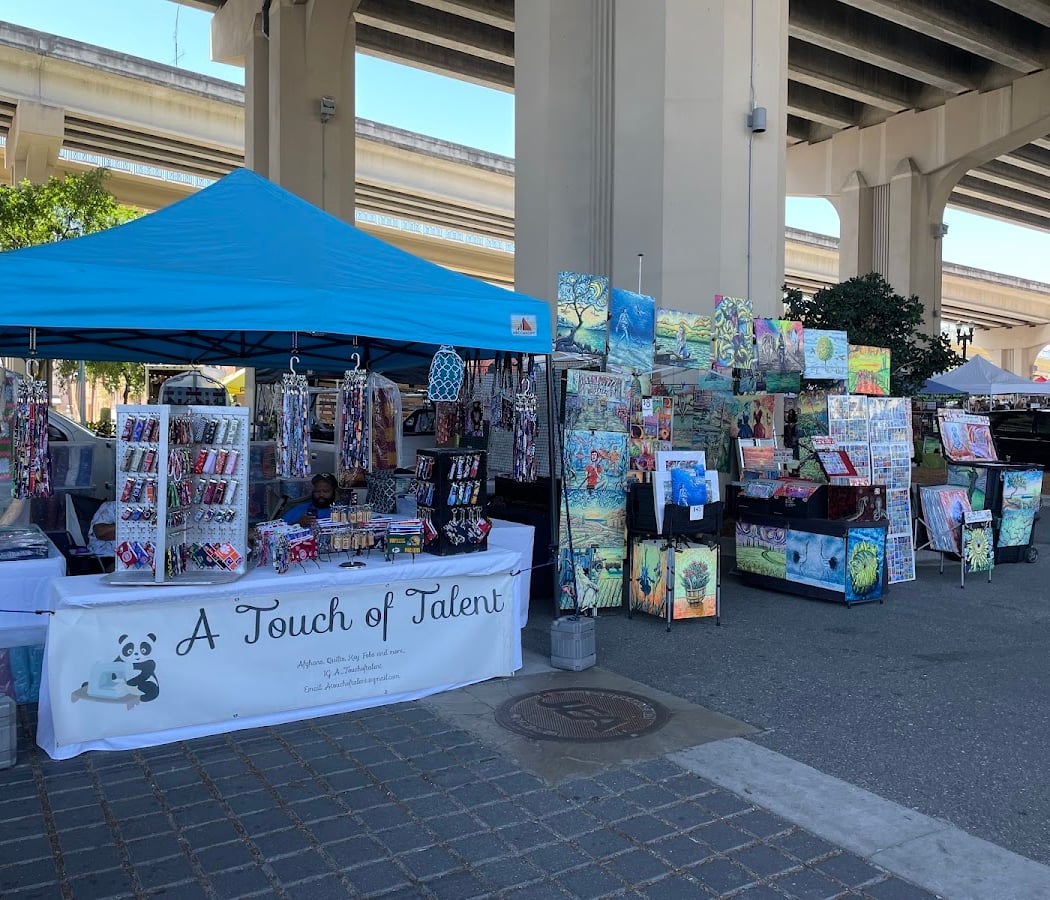 Riverside Arts Market: National Friendship Day 1
