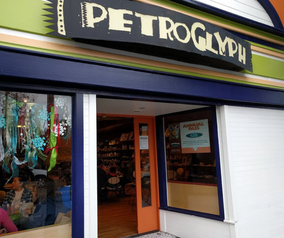 Petroglyph Ceramic Lounge 2