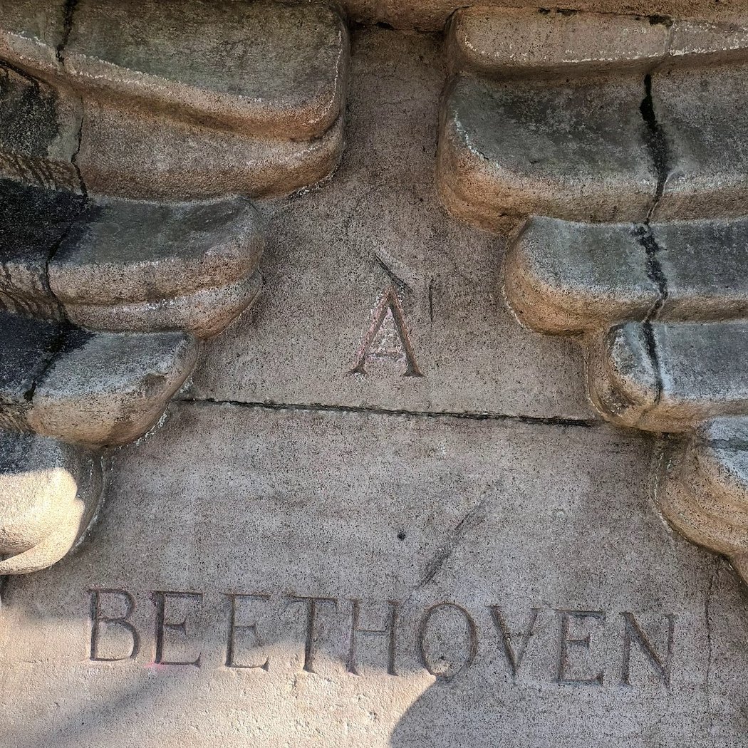 Monument à Beethoven 3