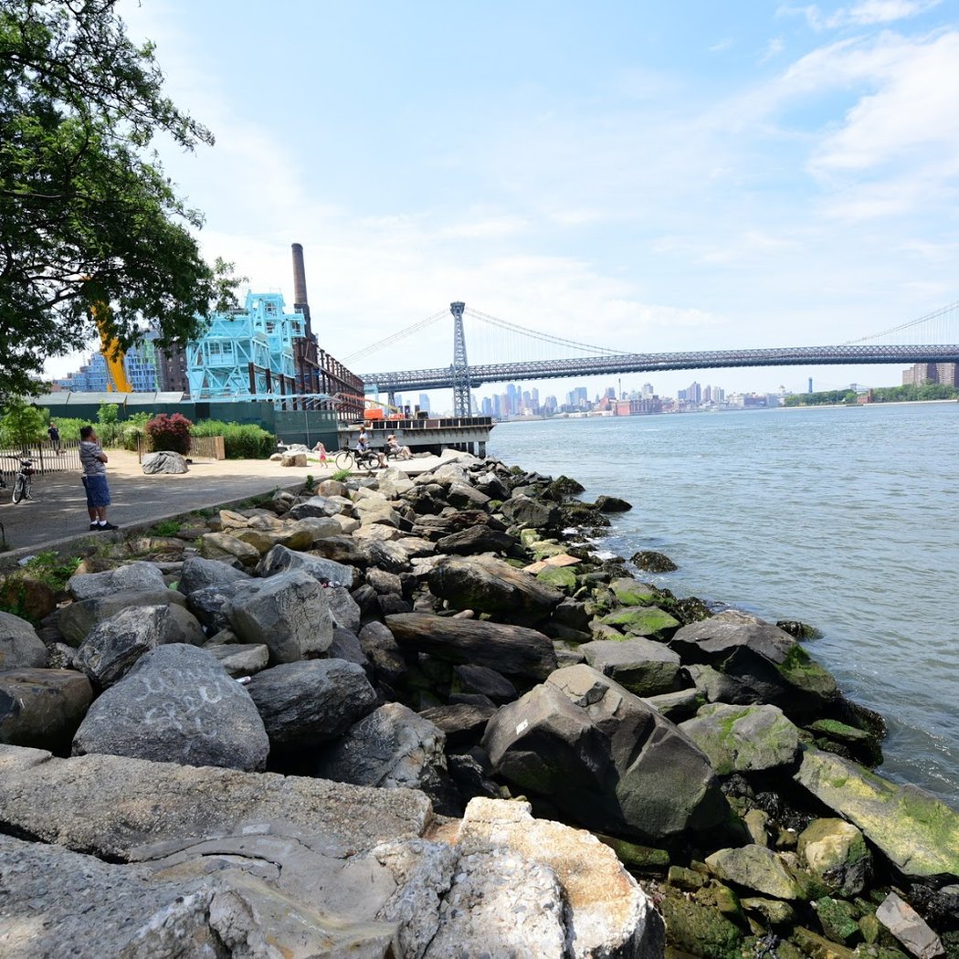 Grand Ferry Park 3