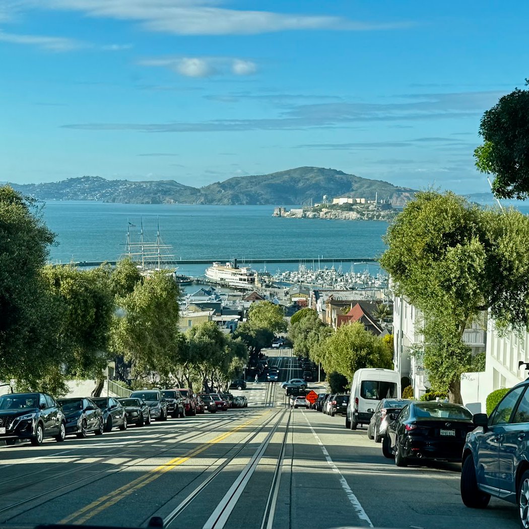 Lombard St & Lyon St 3