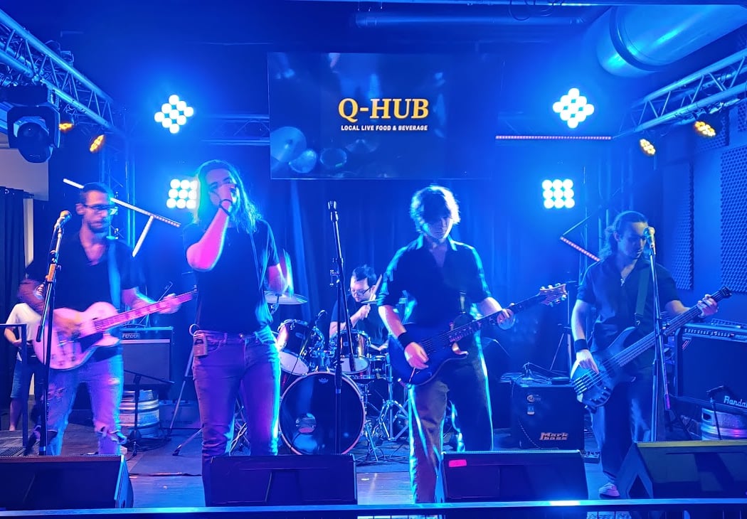 Q-HUB