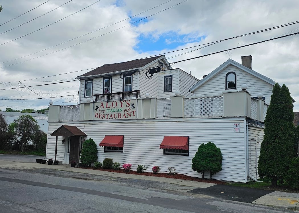 Aloy's Italian Restaurant 3
