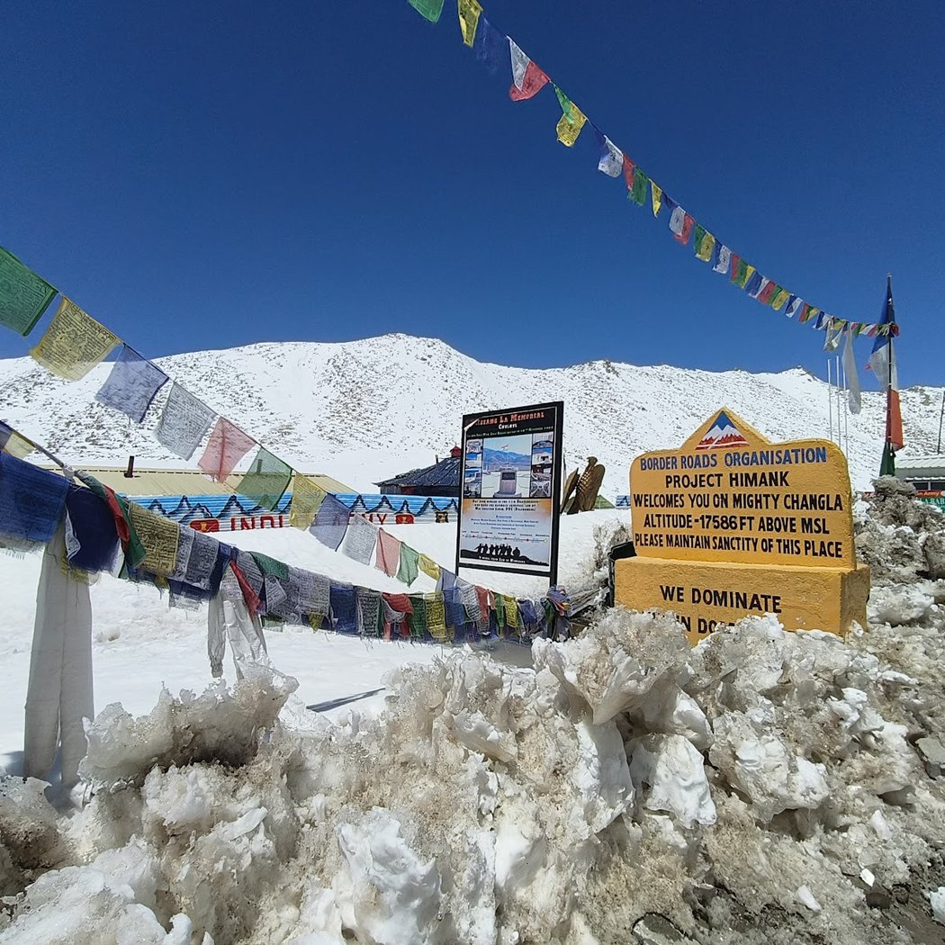 Chang La Pass 3