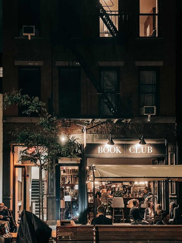 Book Club Bar 1