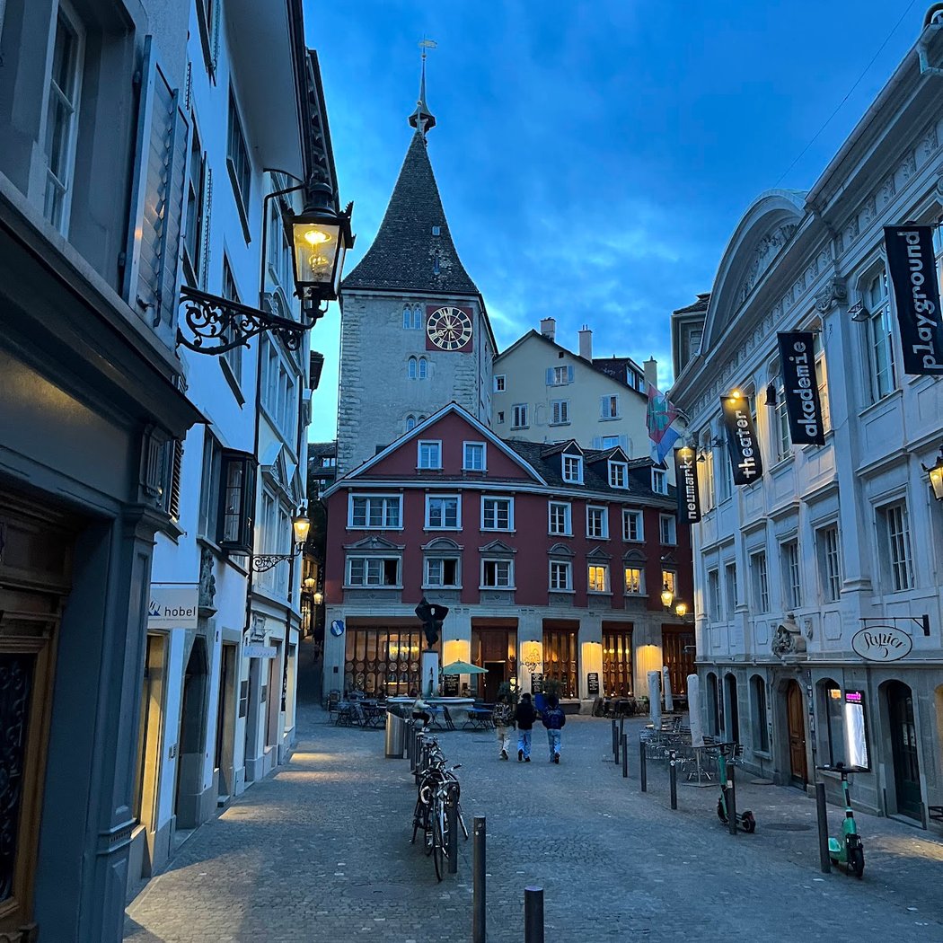 Theater am Neumarkt 2