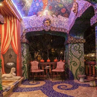 Into the Rabbit Hole: Indoor Tour 3