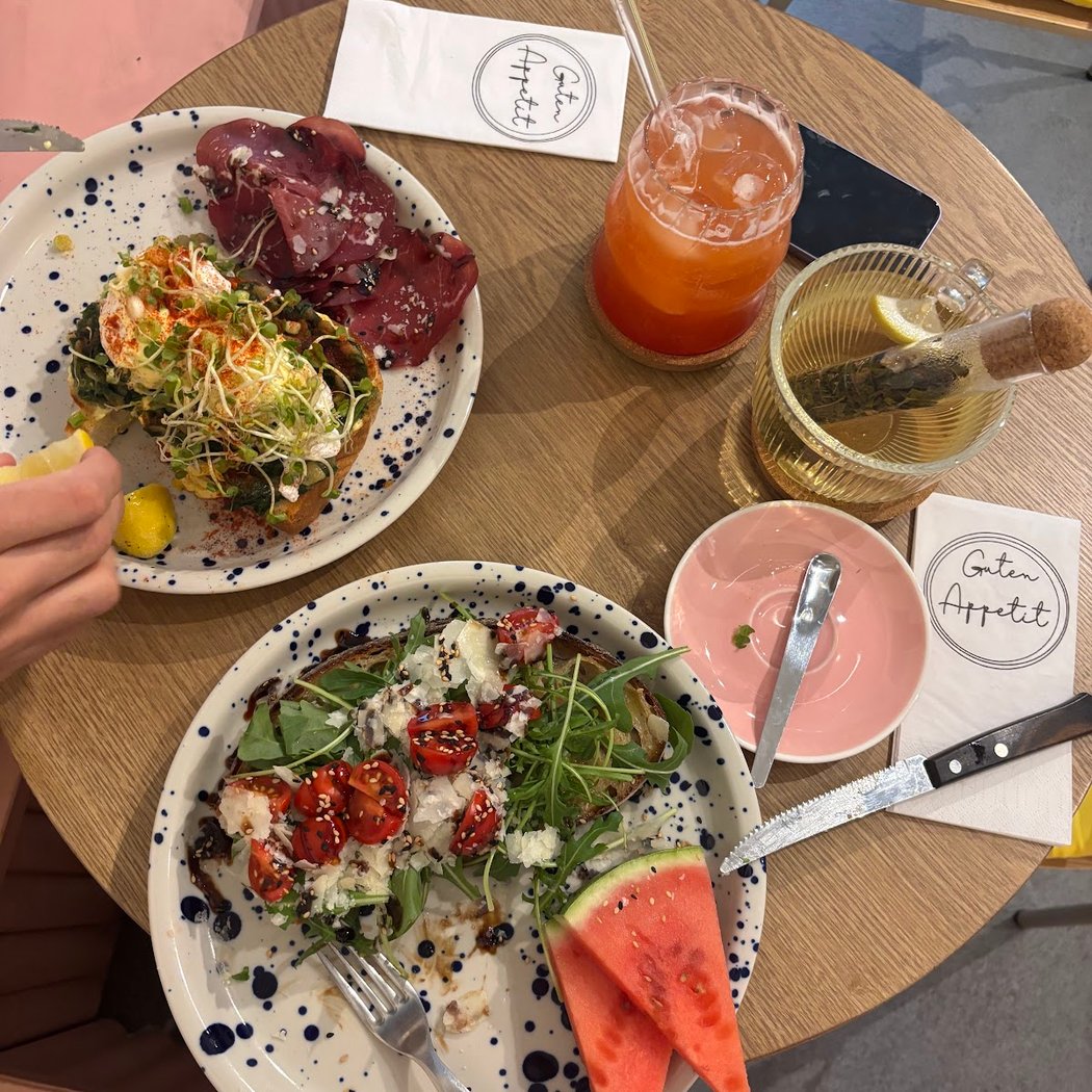 Nooni Café - Bake & Breakfast 3