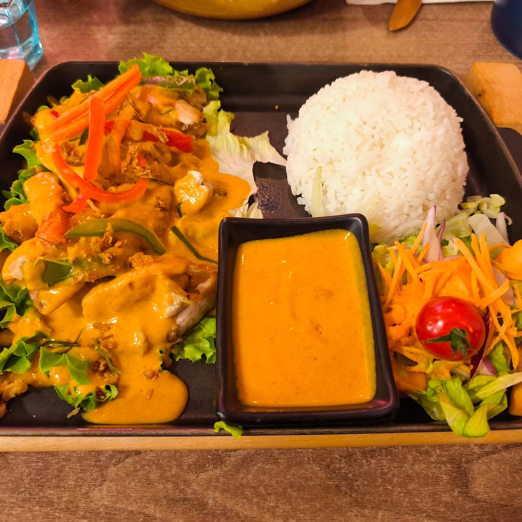 MAY Asian Bistro 3