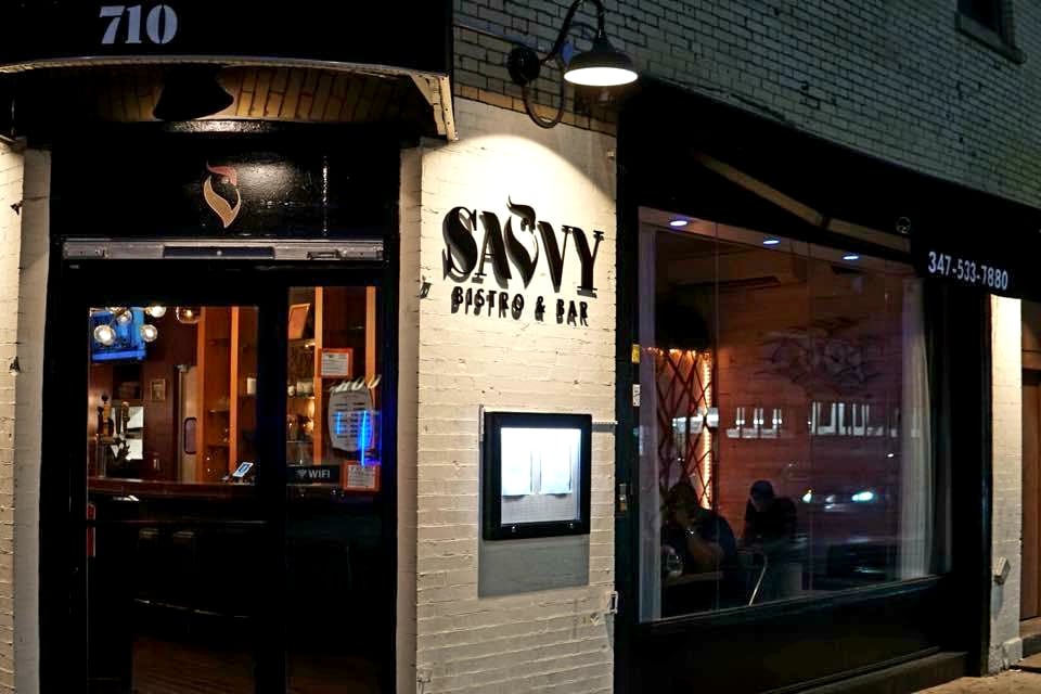 Savvy Bistro and Bar 2