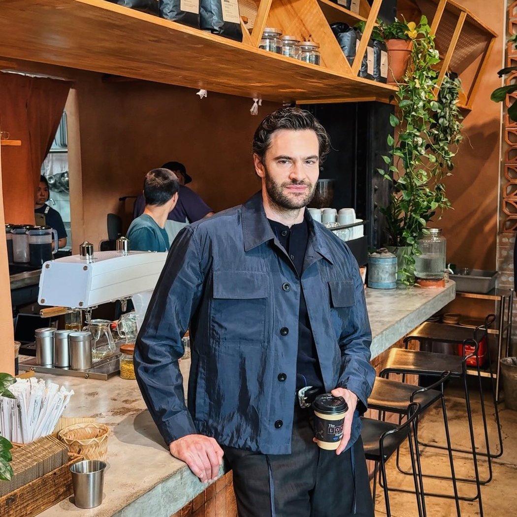 Tom Bateman book signing and latte serving event 1