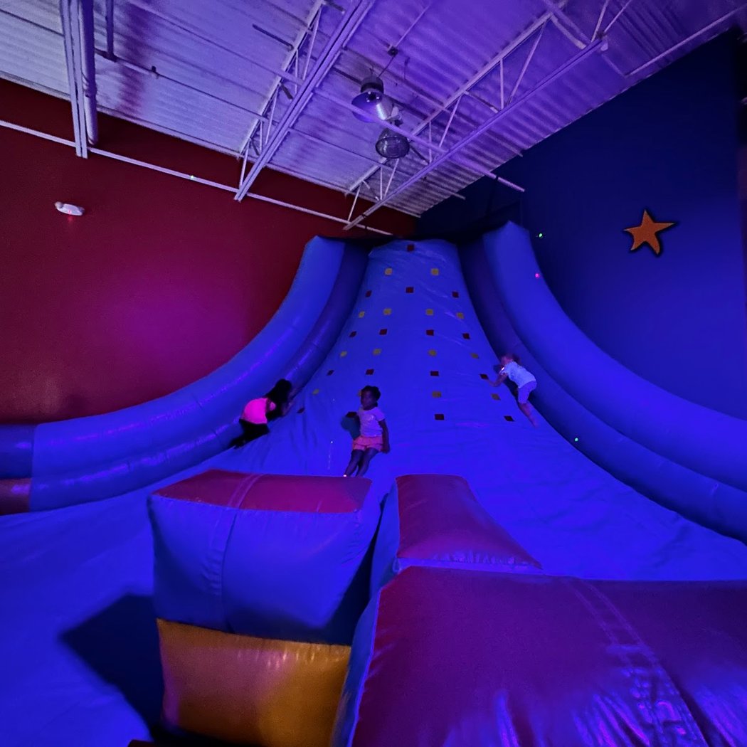 Pump It Up Auburn Hills Kids Birthdays and More 1