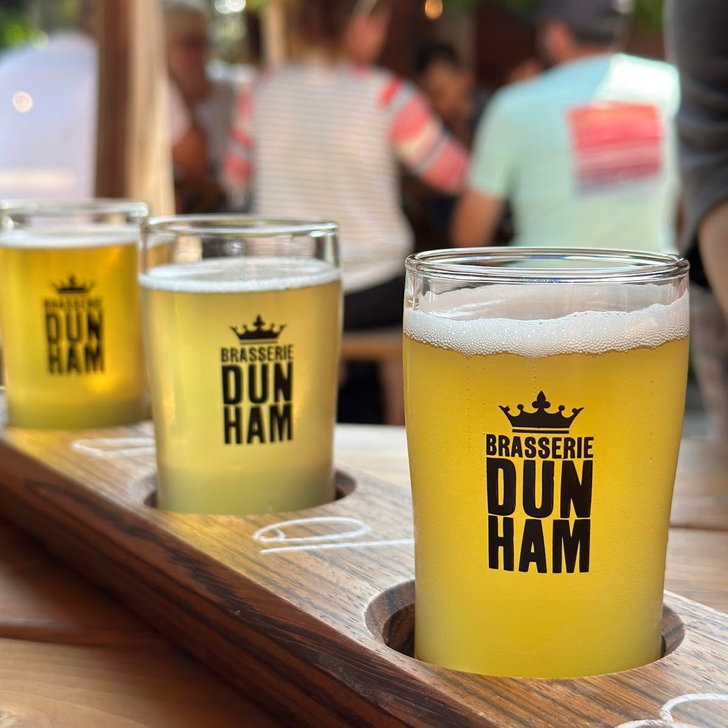 Brasserie Dunham / Pub & Boutique 3