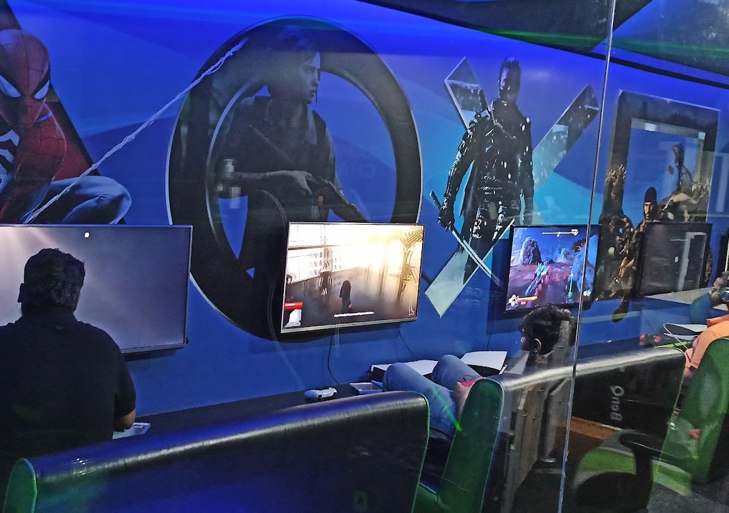 League of Extraordinary Gamers (LXG) 1
