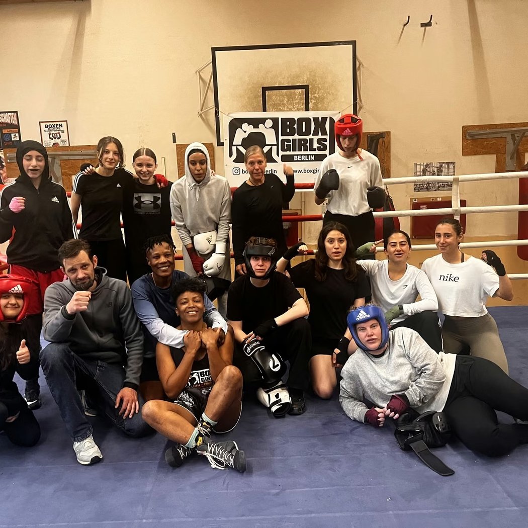 Boxing Girls: WenDo (Feminist Self-Defense Course)
