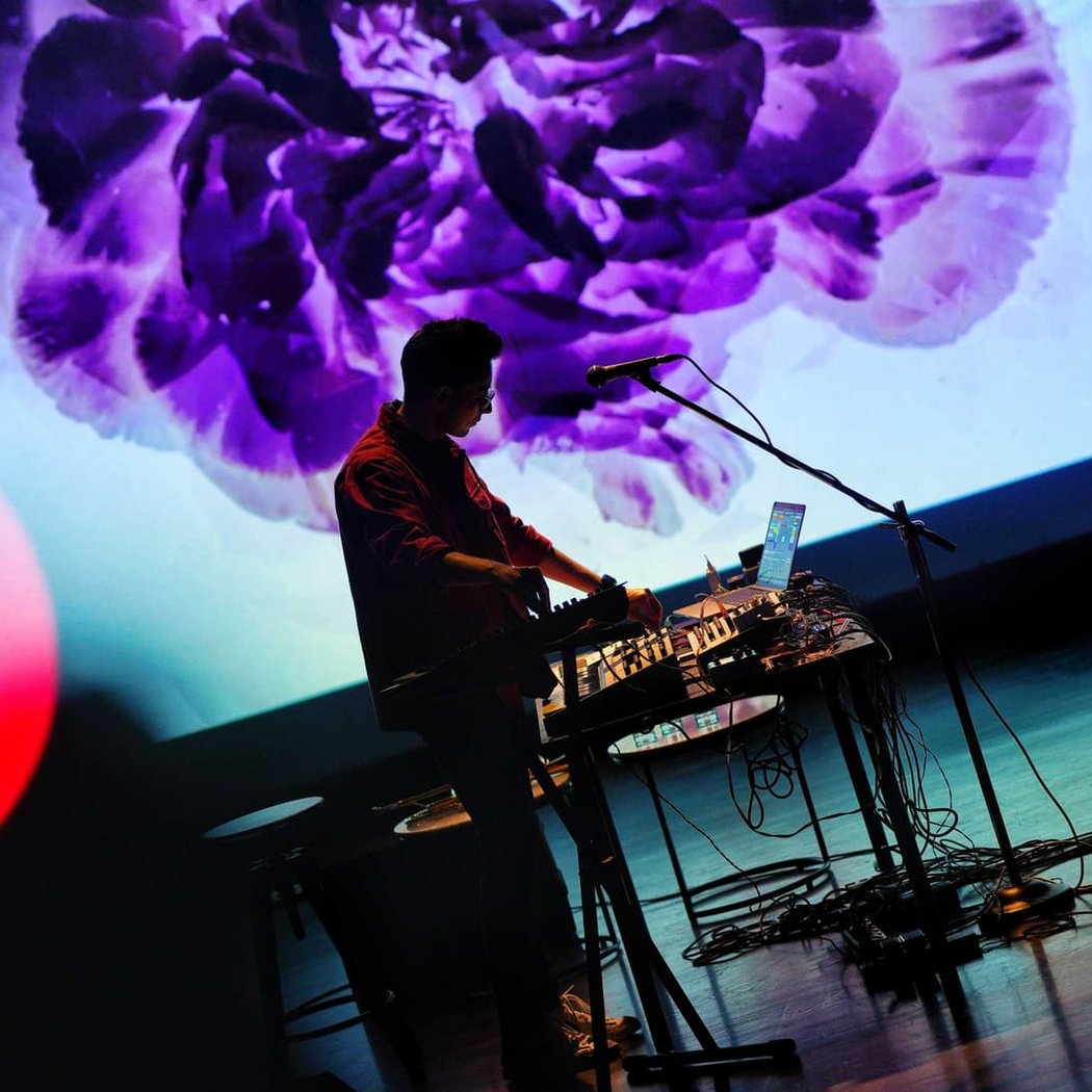 2º: An immersive sonic performance 1