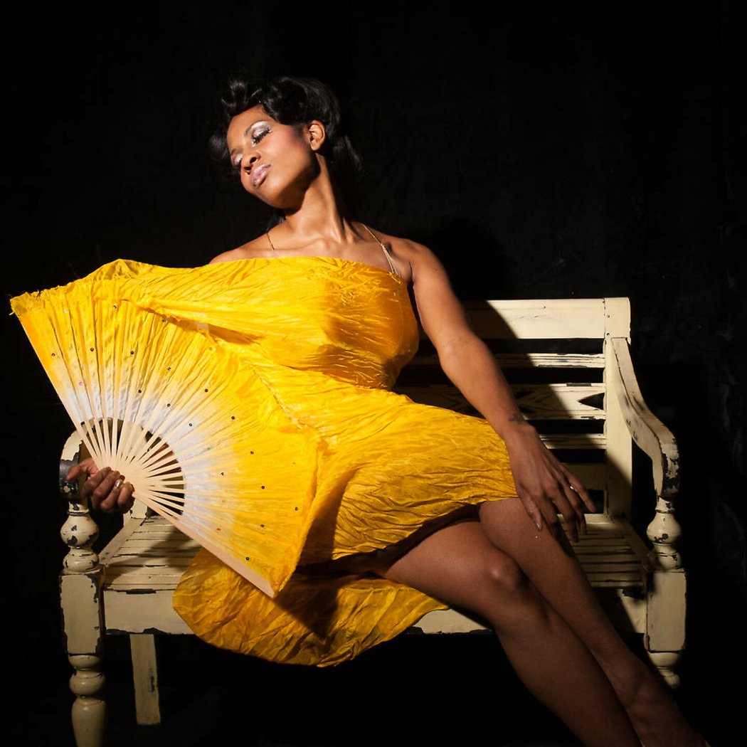 Burlesque Night with Essence Revealed