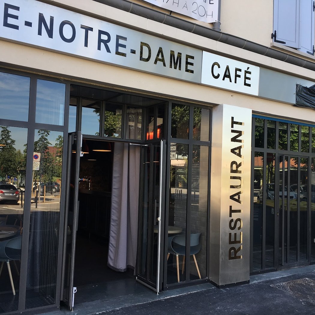 Le Notre Dame Café 2
