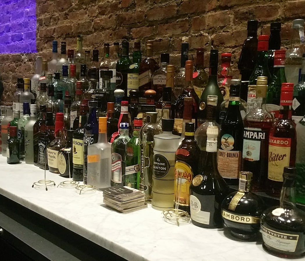 Amaru Bar 2