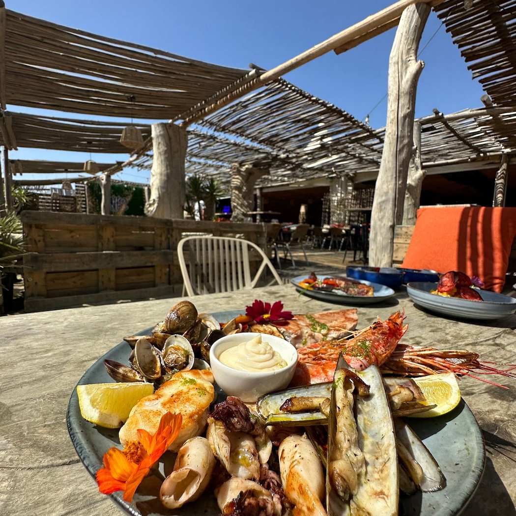 Naudo Beach Club 3