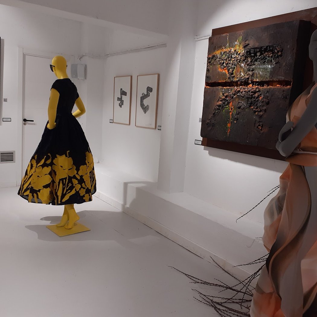 La CENTRAL Art Gallery 3