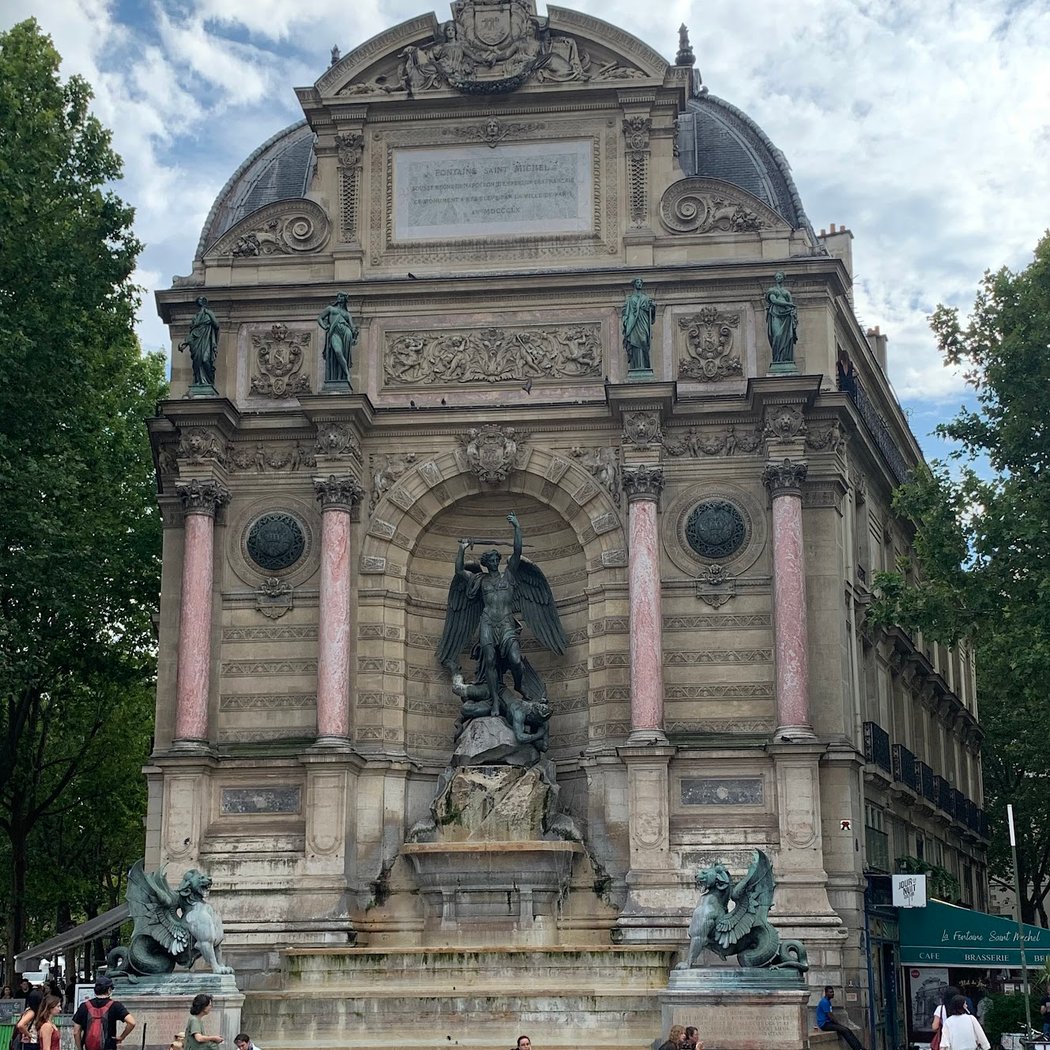 Fontaine Saint-Michel 4