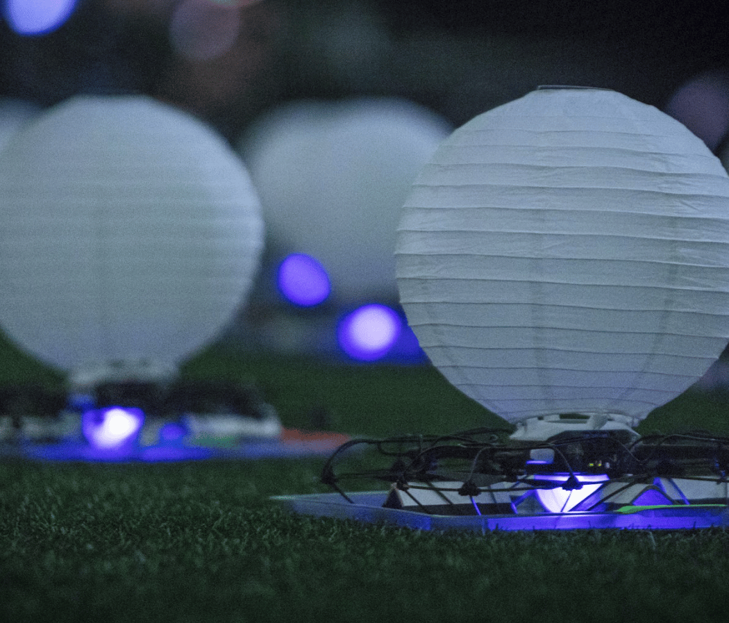 Show de drones - spectacle-drone-bordeaux.fr 2