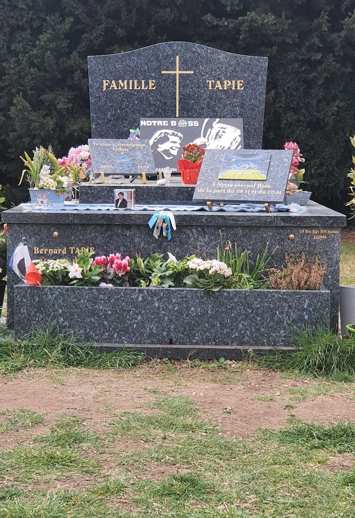 Tombe Bernard Tapie 3